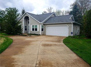 420 Vista Ln, Aurora, OH 44202