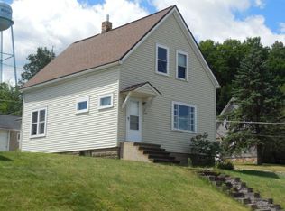 1000 Heights St, Niagara, WI 54151