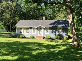 2700 Bray Ave, Laurel, NY 11948