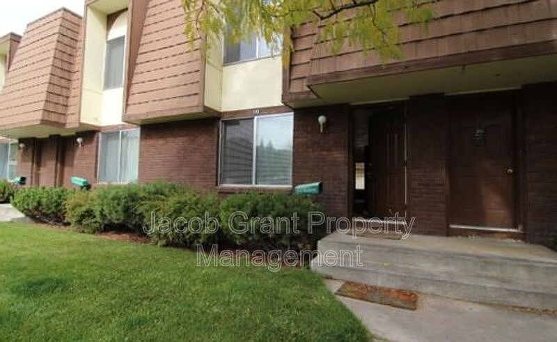 1st image of 736 Whittier St Unit 740