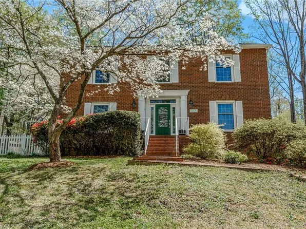 5664 Regents Park Rd, Kernersville, NC 27284