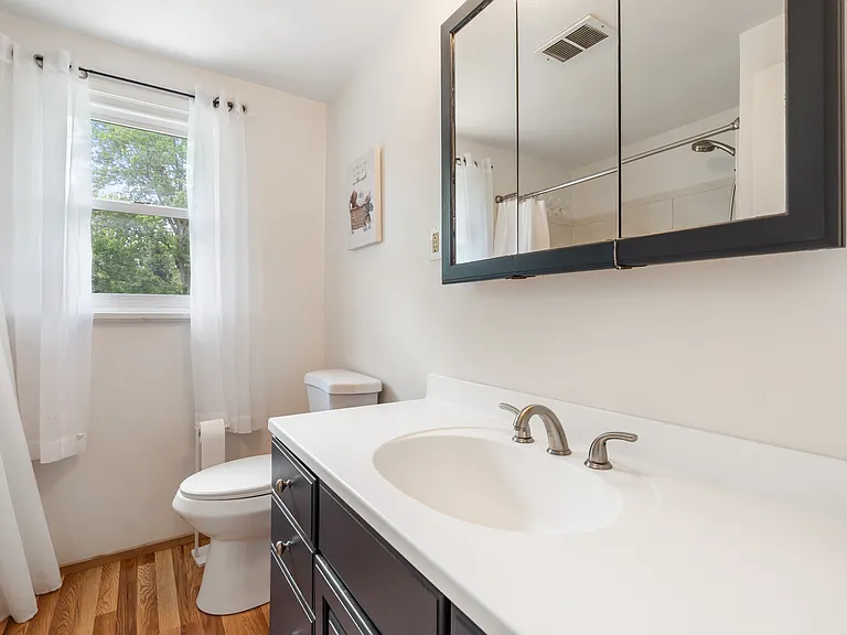 20 Paddington Dr — Photo 23