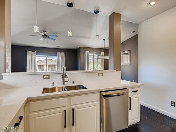 5th image of 909 Domnus Ln APT 202
