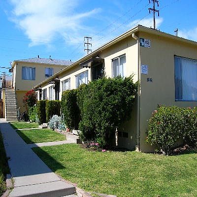 1st image of 1817 Ocean Park Blvd
