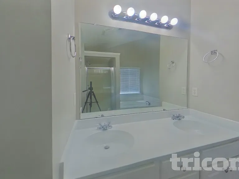 8292 Eastshore Dr — Photo 8