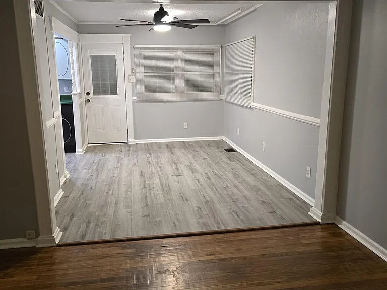 204 S Robbins Ct — Photo 9