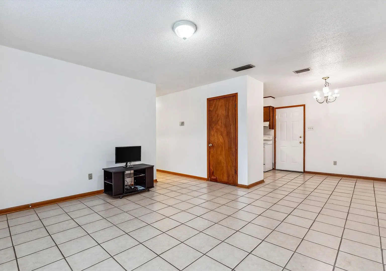 Move in Ready! — Photo 3