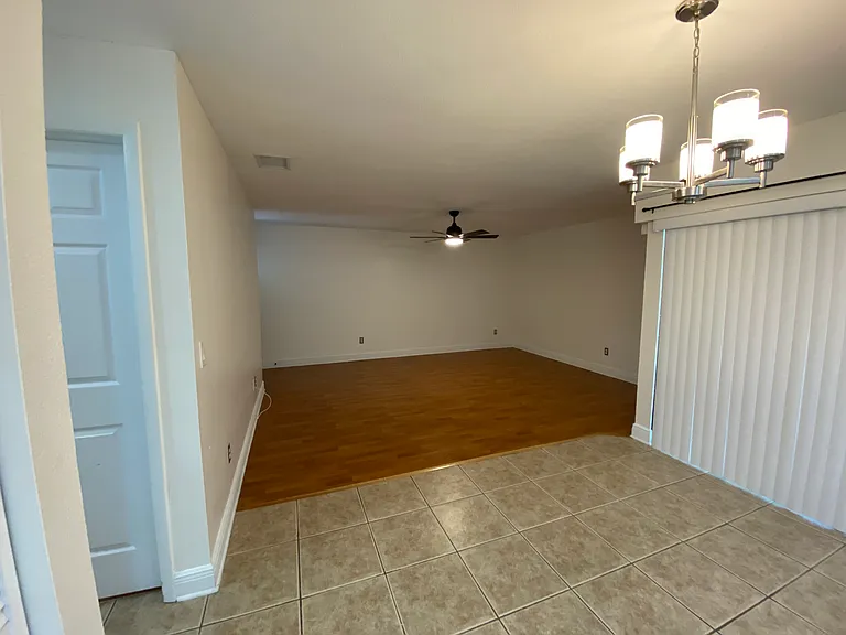 10803 Fairfield Village Dr — Photo 19