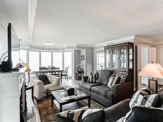 2111 Lake Shore Blvd W #814 — Photo 11