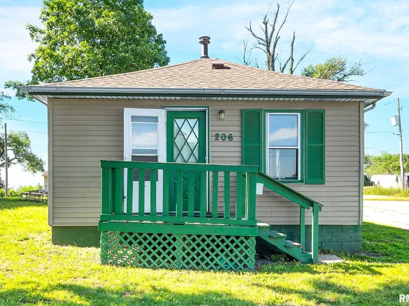 206 Cooper St, Pekin, IL 61554