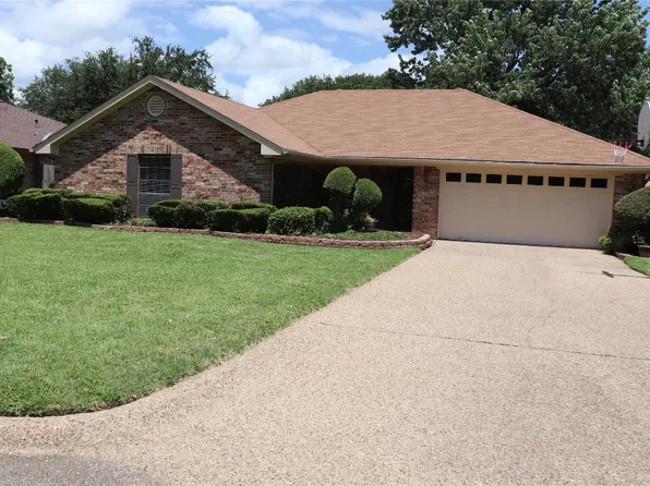 1514 Cobblestone Ln, Cleburne, TX 76033