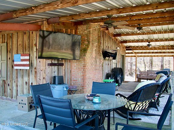 4th image of 773 Harges Rd