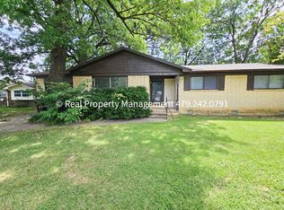 220 Harvard Ave, Fort Smith, AR 72908