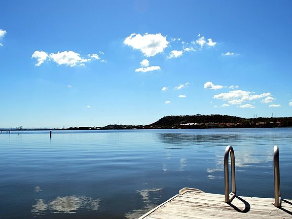 2nd image of 101 Island Dr #E
