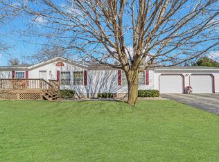 700 Robin Rd, Waupun, WI 53963