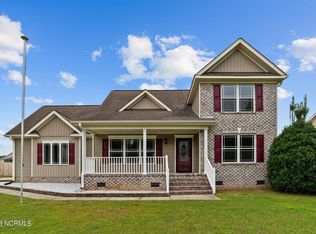 114 Laurel Dr, Pikeville, NC 27863