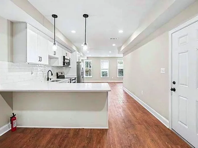1625 Edmondson Ave — Photo 6