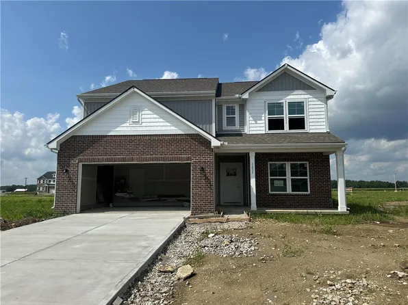 1237 Wind Rock Dr, Tipp City, OH 45371