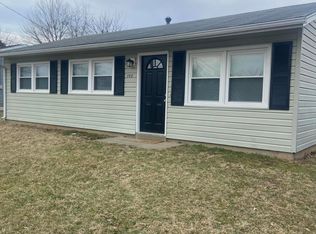 140 Meadowood Rd, Louisville, KY 40229