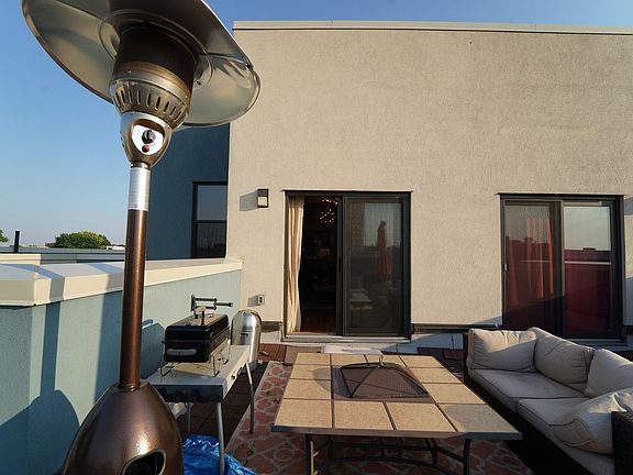 3rd image of 372 Kosciusko St #414