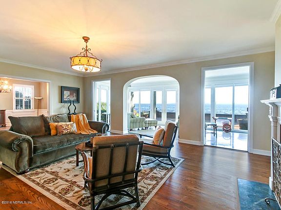 Living room view to sun room