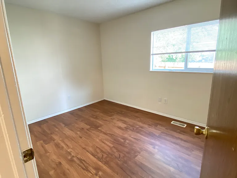 225 S Tyler Ave — Photo 13