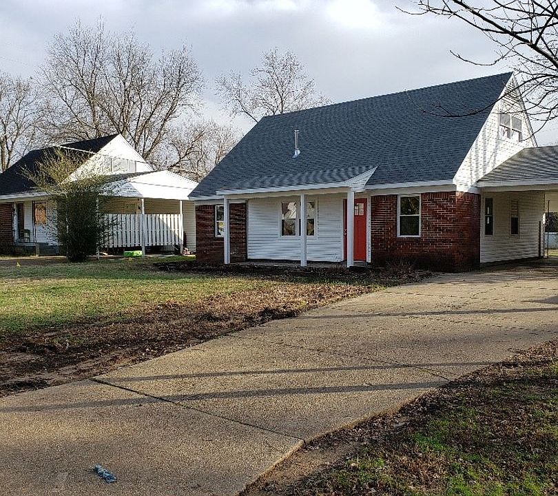 1st image of 1475 Vicksburg Dr