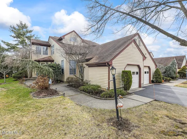 3 Yarmouth Drive, Monroe, NJ 08831