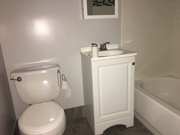 5th image of 506 S Juniper St #1