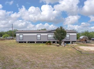 316 High Ridge Dr, Seguin, TX 78155