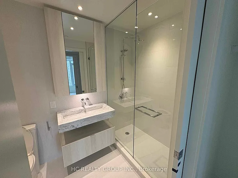 11 Yorkville Ave E #1412 — Photo 4