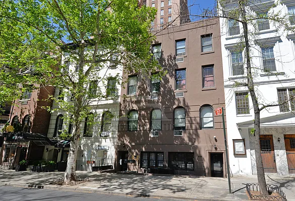 Rented by Peter Ashe | media 1