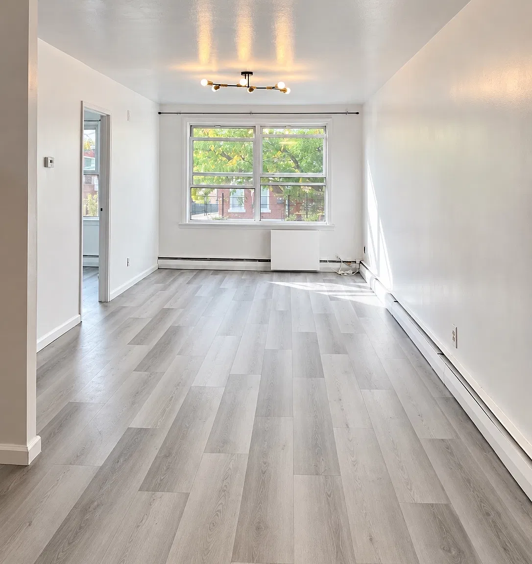 3 bed, 960 sqft, $1,200 — Photo 2