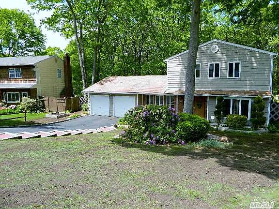 3rd image of 24 Natalie Ct
