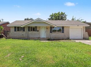 956 NW 6th St, Moore, OK 73160