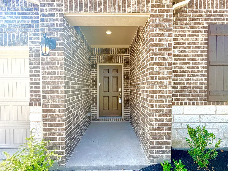 1609 Gulin St — Photo 4