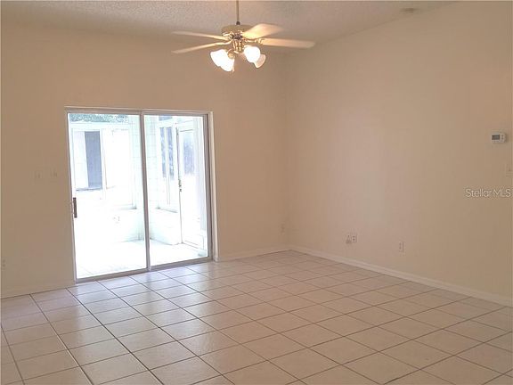 4th image of 315 Heritage Estates Ln