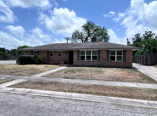 501 Dolphin Pl, Corpus Christi, TX 78411