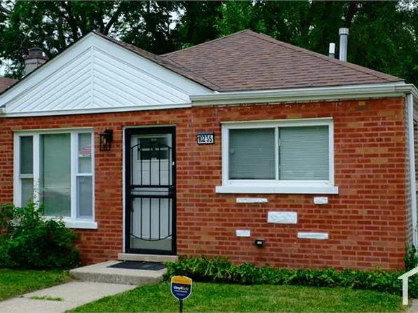 10235 S Oglesby Ave, Chicago, IL 60617