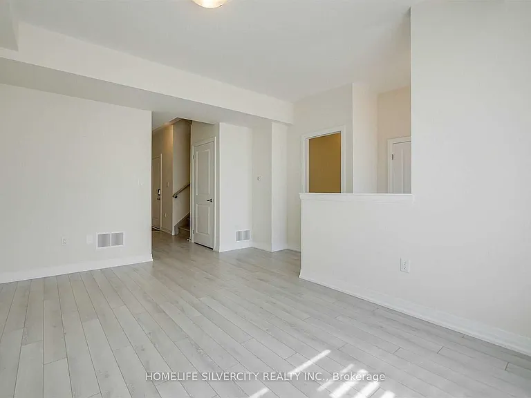 53 Ravenbury St — Photo 7