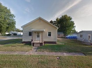 520 E Webster St, Clinton, IL 61727