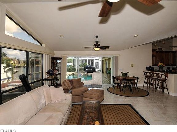 4th image of 2829 SW 29th Ave