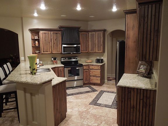 5th image of 1027 E White Sage Dr #43