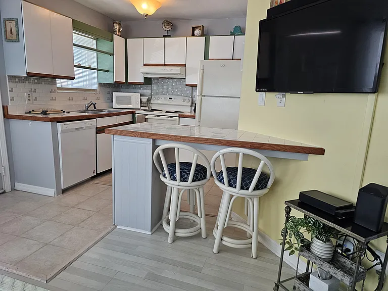 17214 Front Beach Rd #15 — Photo 24