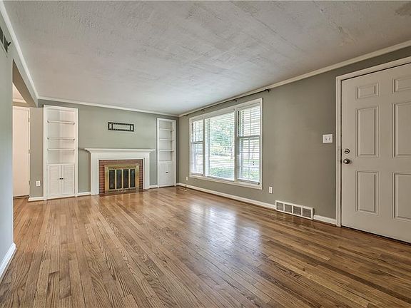4th image of 7318 Rosewood St