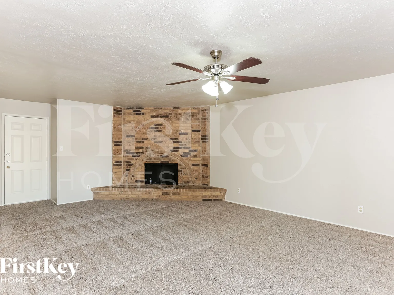 3 bed, 2.0 bath, 1516 sqft, $1,975 — Photo 3