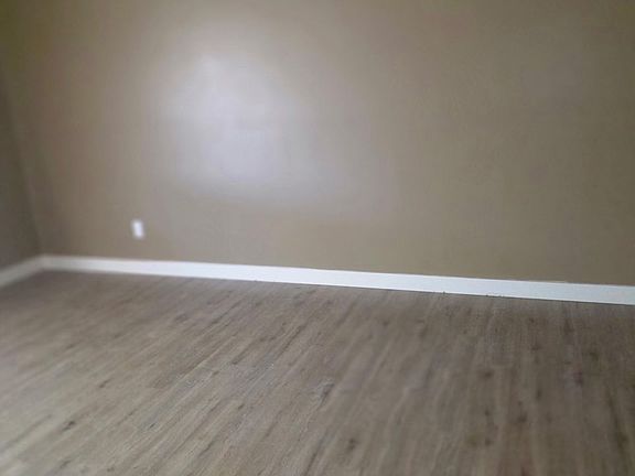 3rd image of 349 E 6th Ave #4