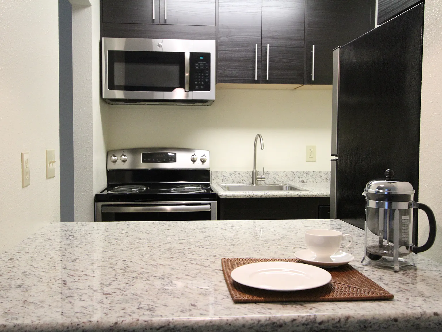 1 bed, 565 sqft, $1,365 — Photo 1