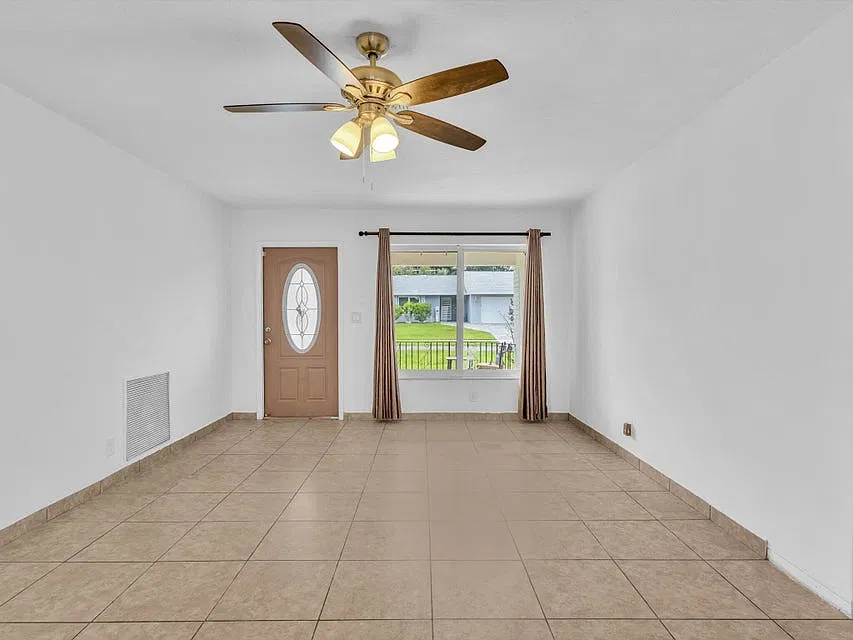 3 bed, 1502 sqft, $3,600 — Photo 4