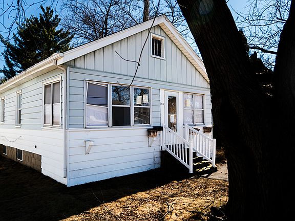3rd image of 2531 28th St